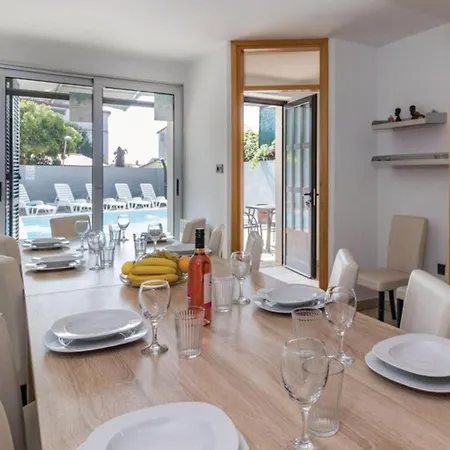 فيلة Veruda By Guide