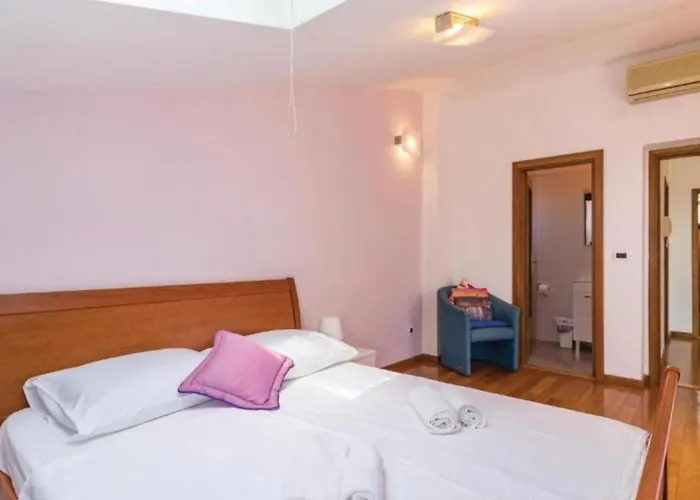 Veruda By Guide * بولا